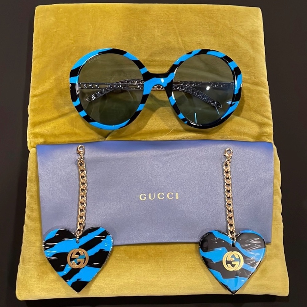 Gucci Blue and Black Round Sunglasses with Heart Earrings